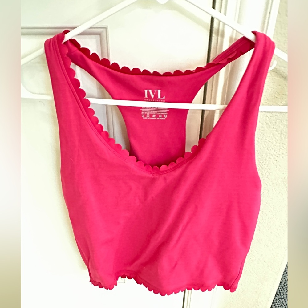 Hot punk scalloped sports bra